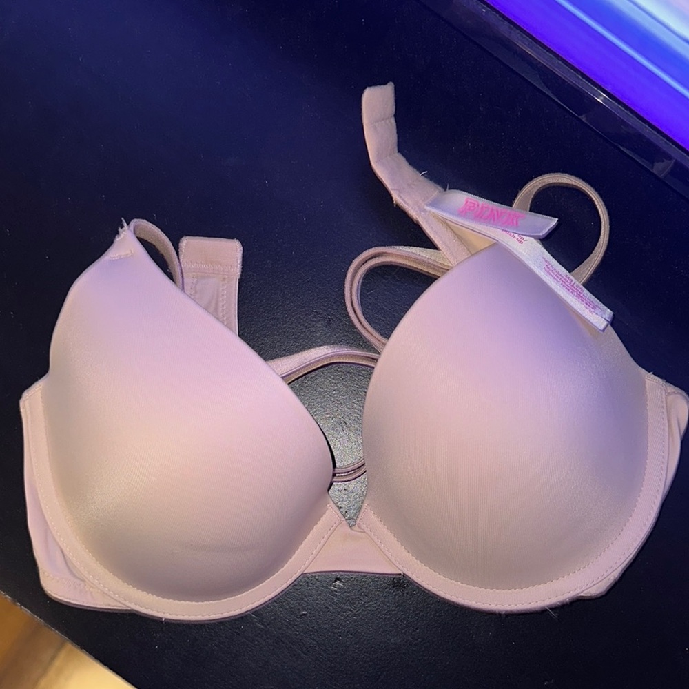 VS Pink Women's Cream Bra